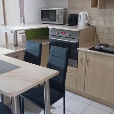 Levendula Apartment Bekescsaba Bagian luar foto