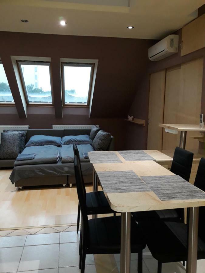 Levendula Apartment Bekescsaba Bagian luar foto